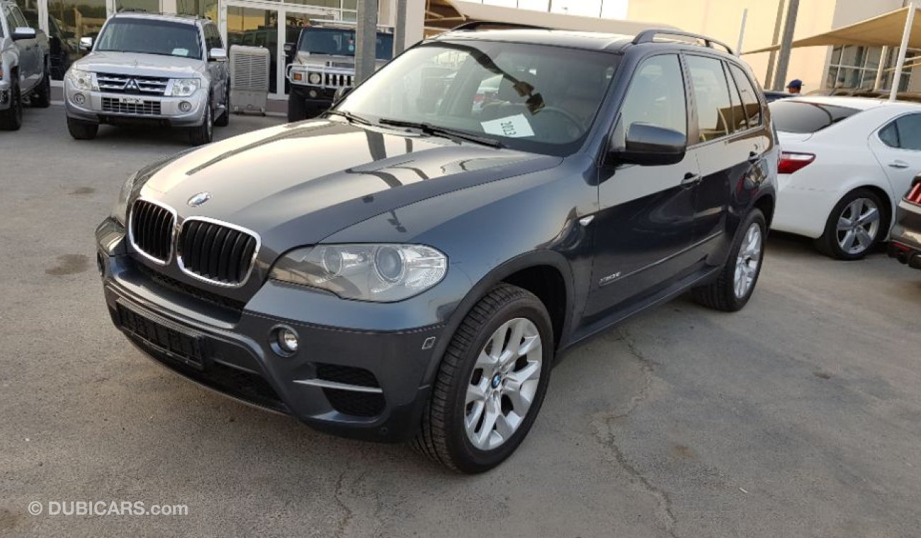 BMW X5 2013 Gcc specs Full options  6 cylinders 3.5xdrive