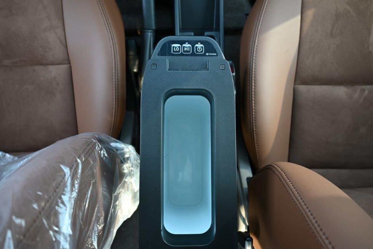 Toyota Land Cruiser 70 71  LX-Z 2.8L  4WD AUTOMATIC