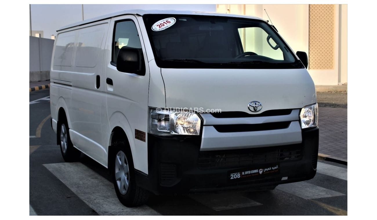 Toyota Hiace Toyota Hiace Van 2016 GCC in excellent condition without accidents, very clean from inside and outsi