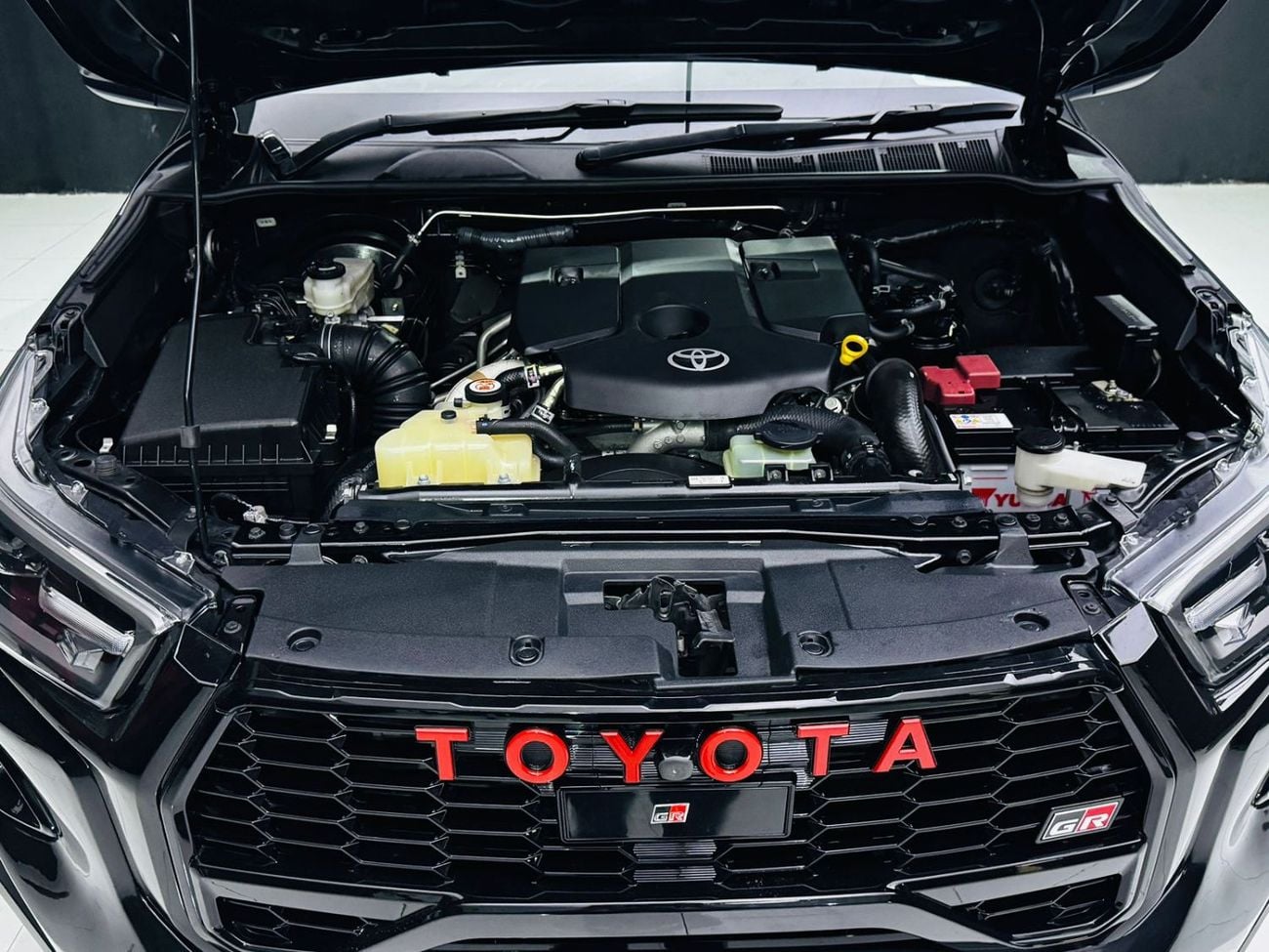 Toyota Hilux Double Cabin full option