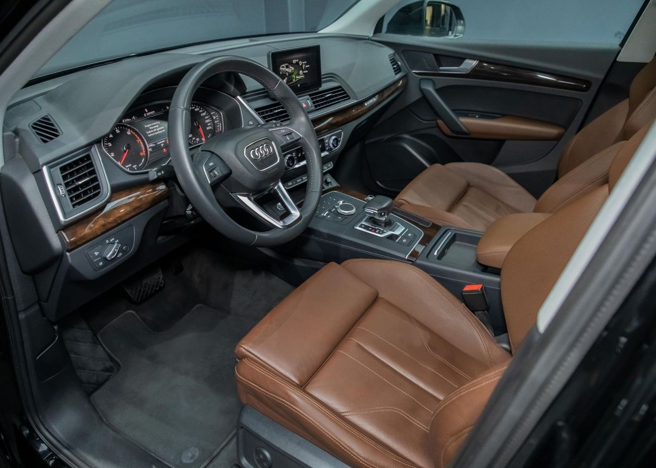 Audi Q5 45 TFSI Quattro 2.0L 1,870x60 • 0% DP • 2018 Audi Q5 45 TFSI Quattro • Warranty Available • GCC •