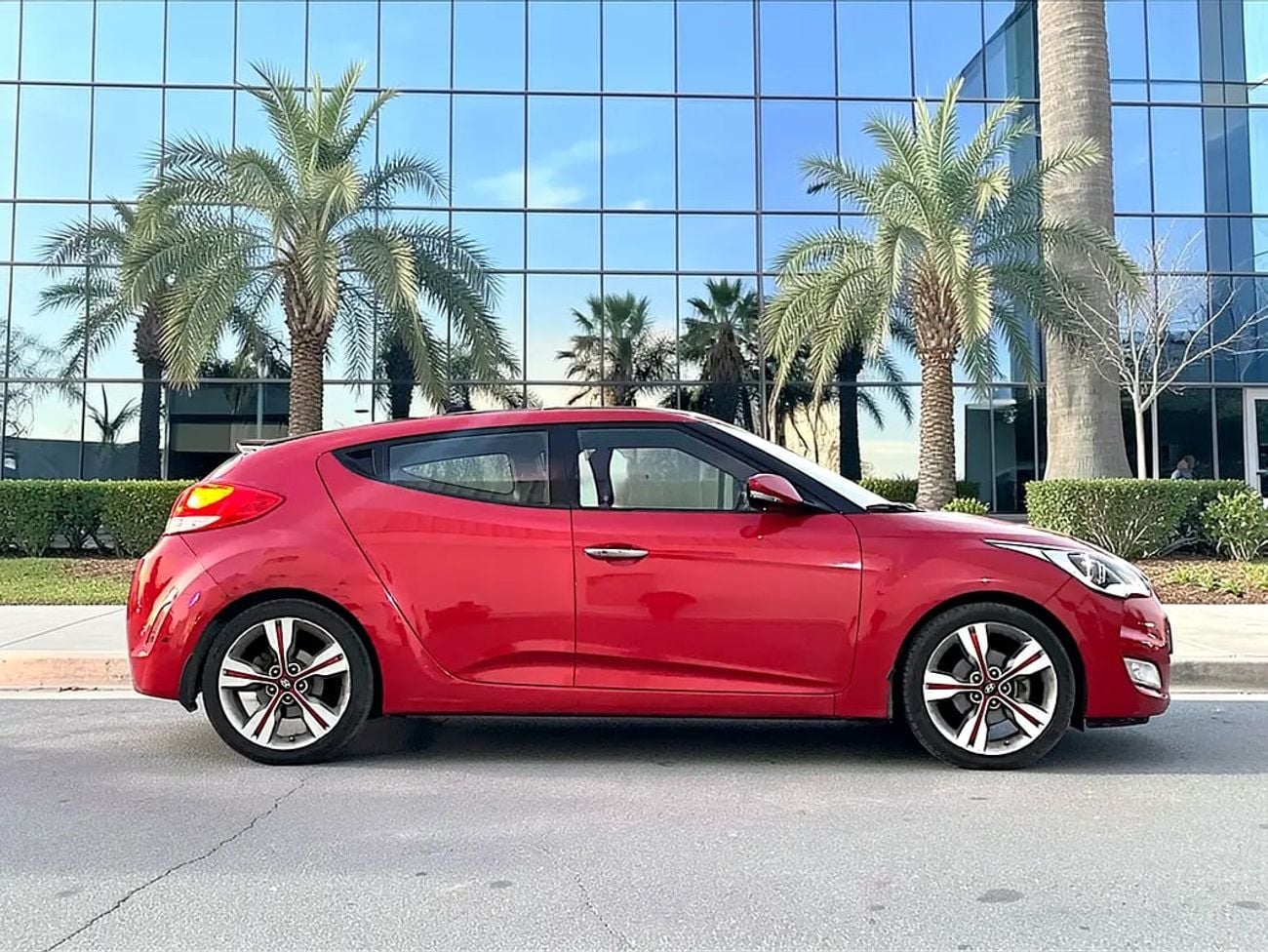 Hyundai Veloster GLS 1.6L GLS | 1.6L | |GCC | EXCELLENT CONDITION