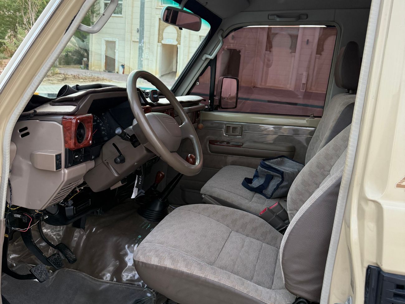 Toyota Land Cruiser Pickup 70