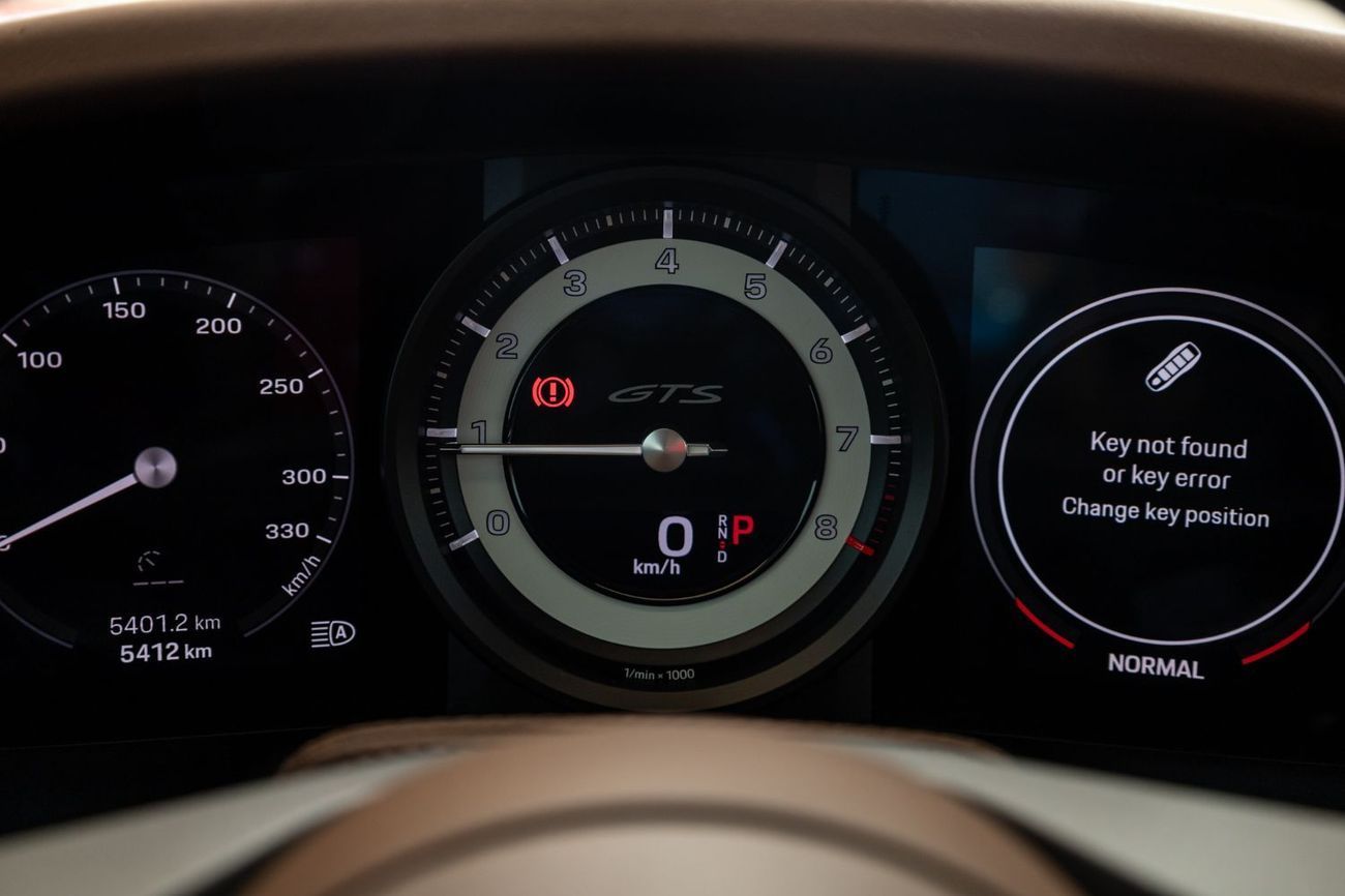 Porsche 911 Carrera GTS 3.0L (450 HP) Convertible