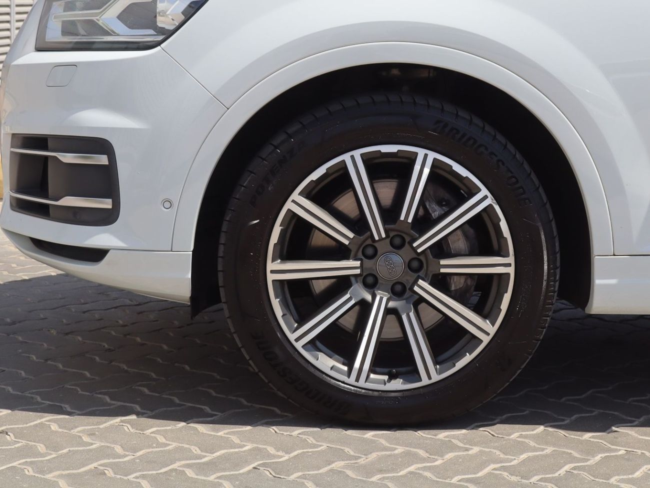 أودي Q7 45 TFSI quattro 3.0L