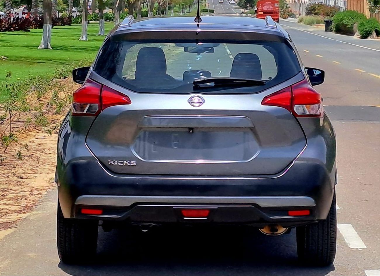 Nissan Kicks SL 1.6L 2018 1.6SL FULL OPTION GCC (620/-MONTHLY)