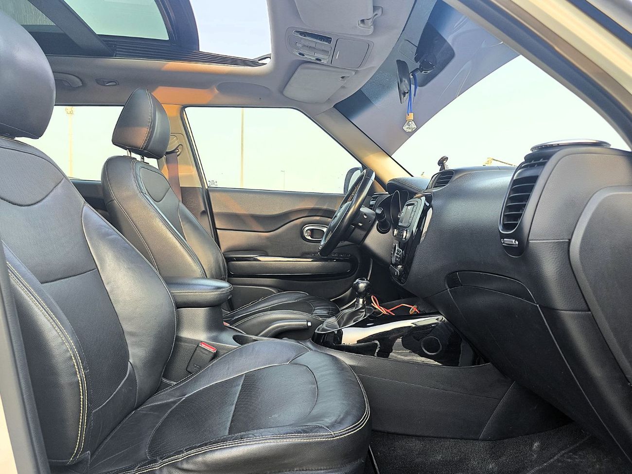 Kia Soul LX USED KIA SOUL 1.6L A/T FWD GCC White Color 2017