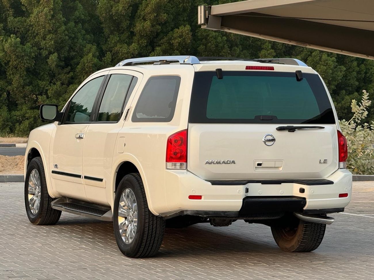 نيسان أرمادا LE
