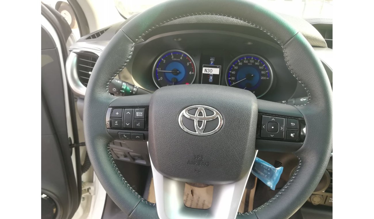 Toyota Hilux REVO 3.0L Full Options 4X4