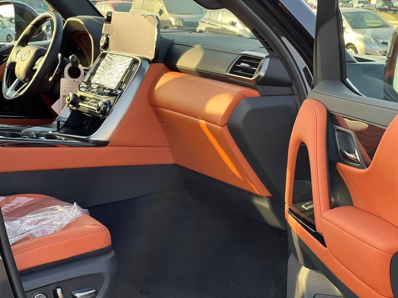 لكزس LX 700h VIP 3.5L HEV A/T // 2026 // FULL OPTION WITH VIP&COOLING&HEATED SEATS , MARK LEVINSON SOUND SYSTEM /