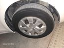 Toyota Yaris BASE