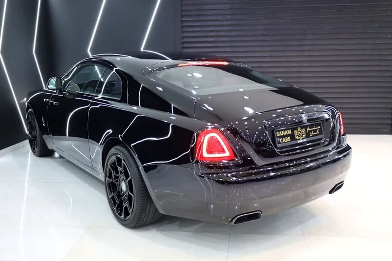 Rolls-Royce Wraith Black Badge, Starlights, Two-Tone Interior, GCC Specs!!