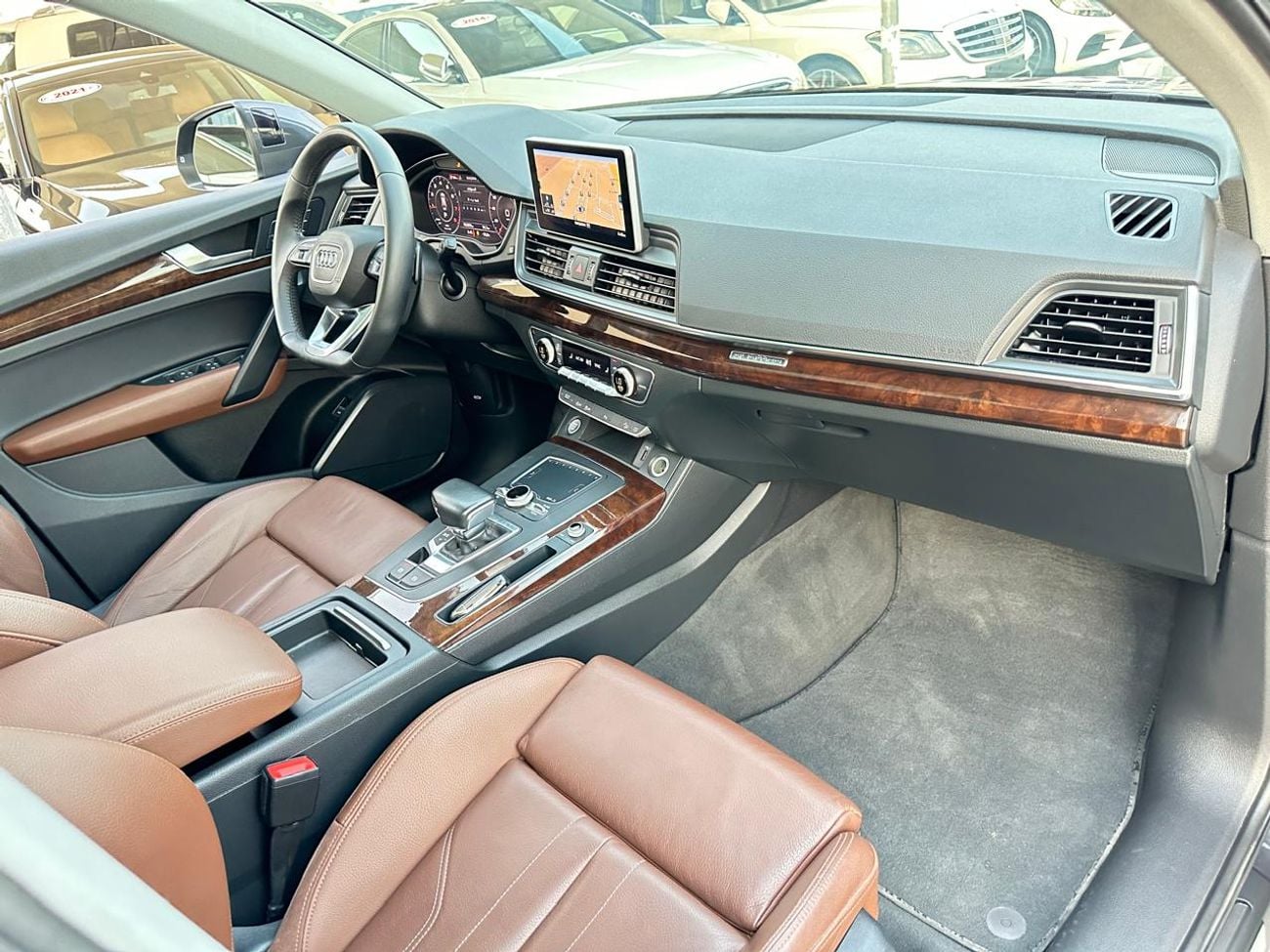 Audi Q5 45 TFSI Quattro S Line 2.0L (252 HP)