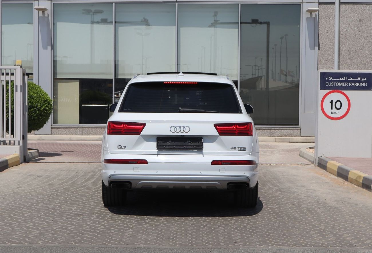 أودي Q7 45 TFSI quattro 3.0L