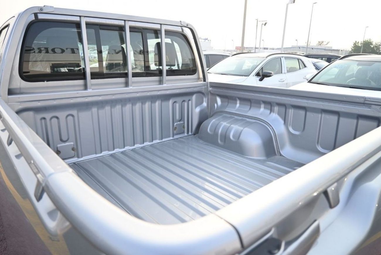 تويوتا هيلوكس Toyota Hilux 2.4L Diesel, Pickup, 4WD, 4Doors, M/T