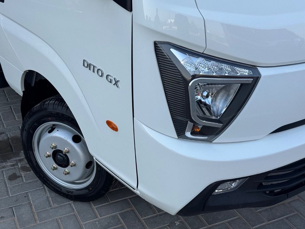 Hyundai H100  PICKUP V4 / 2 TON LOADING / LARG SCREEN / MANUAL GEAR / APPLE CAR PLAY /ANDROID AUTO