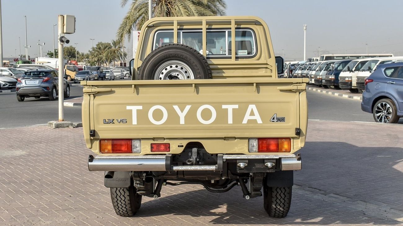 تويوتا لاند كروزر بيك آب 4.0L V6 Petrol Single Cabin