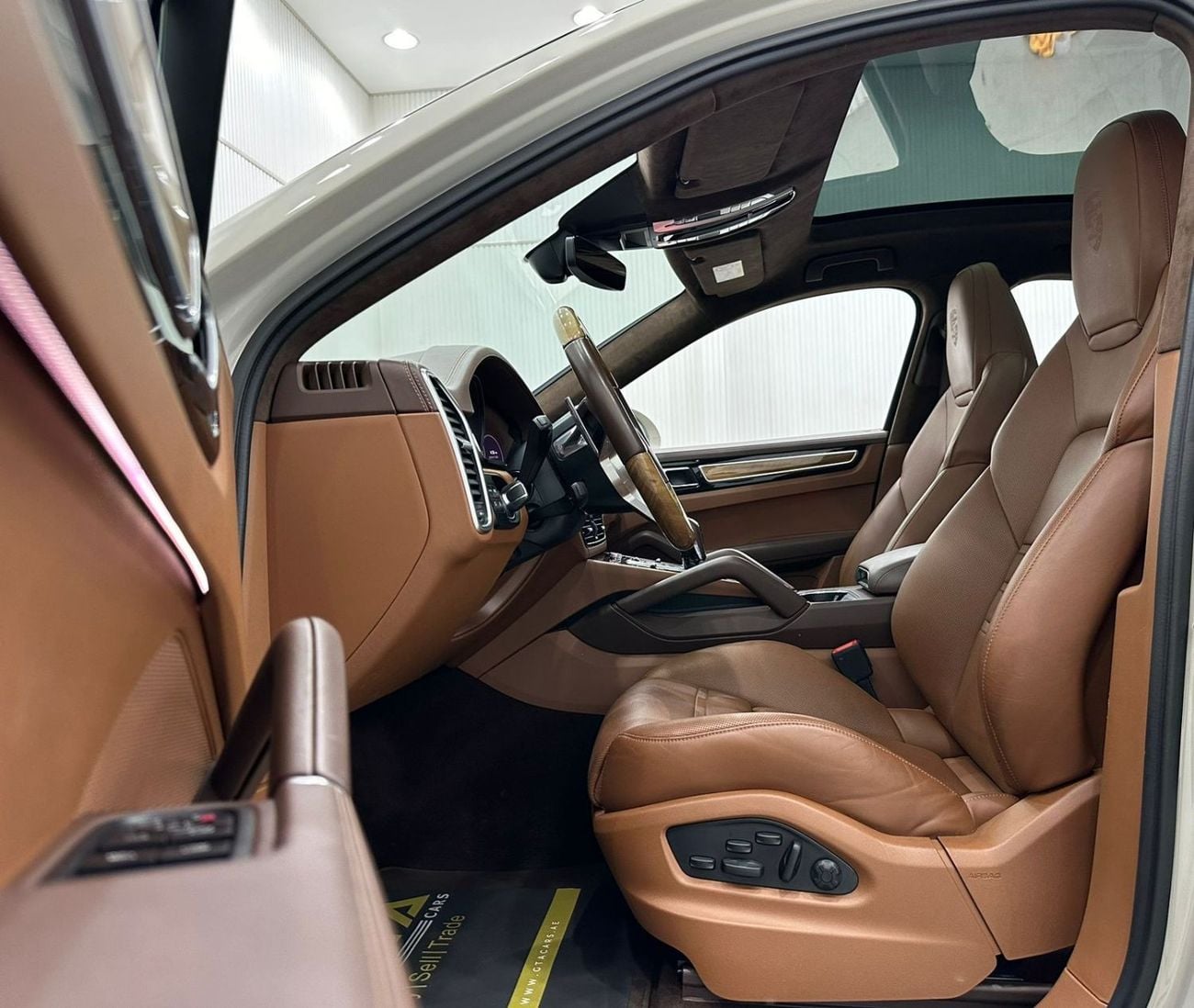 بورش كايان 2022 Porsche Cayenne GTS Coupe, Aug 2025 Porsche Warranty, Recent Service, Low Kms, GCC