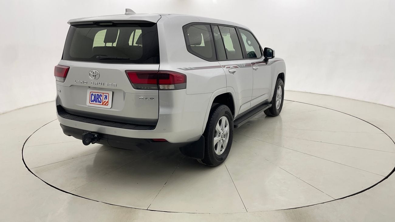 تويوتا لاند كروزر GXR 4 | بدون دفعة مقدمة | اختبار القيادة في المنزل