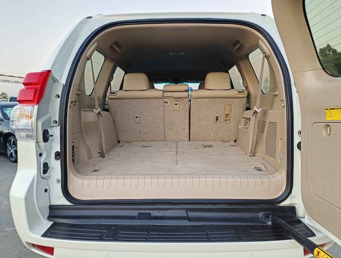 تويوتا برادو TXL V6 / ORG SHAPE/ LEATHER/ DVD CAMERA/ TYRE UP / LOT#28772