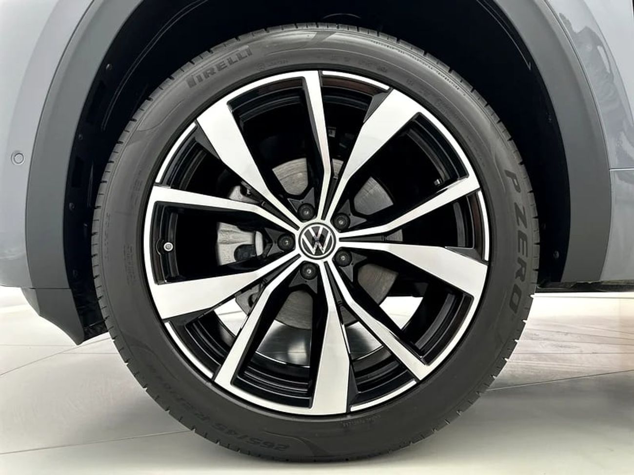 Volkswagen Teramont R-line (REF#28160)