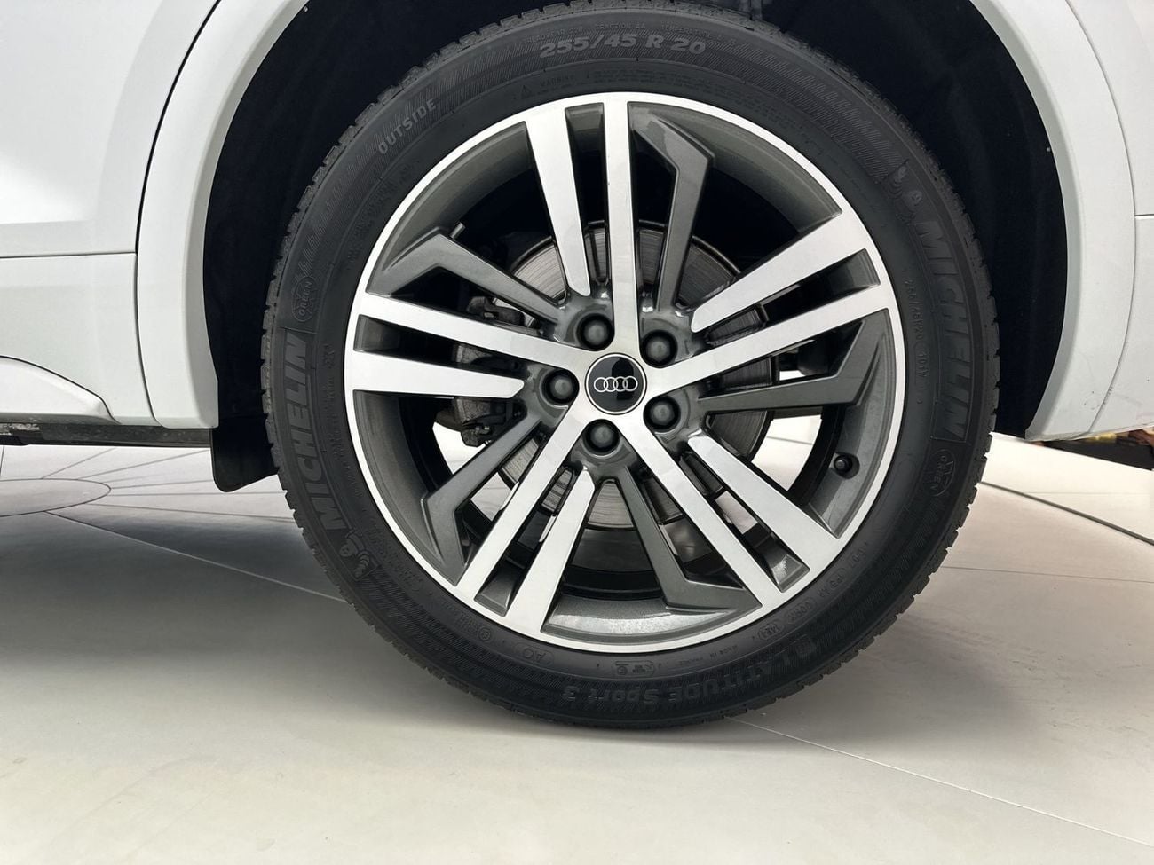 أودي Q5 45 TFSI ADVANCED 2.0L
