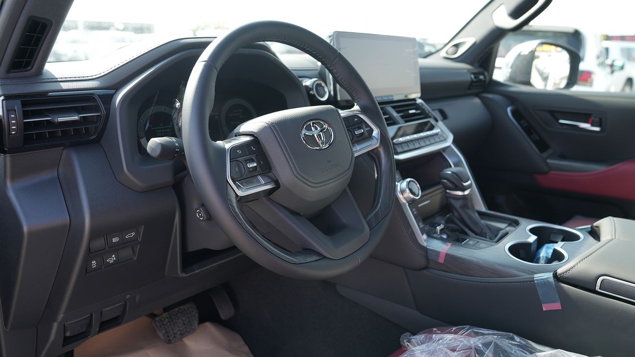 تويوتا لاند كروزر VXR