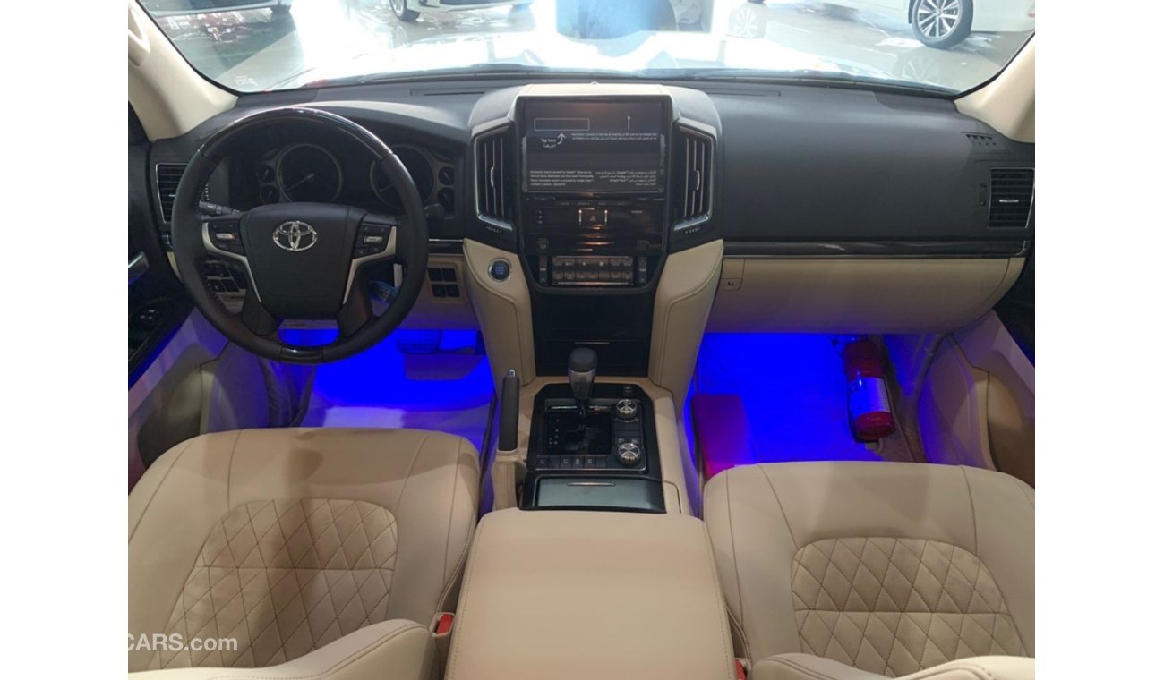 Toyota Land Cruiser 4.6 GrandTouring ( Warranty 7 Years / Services Contract )