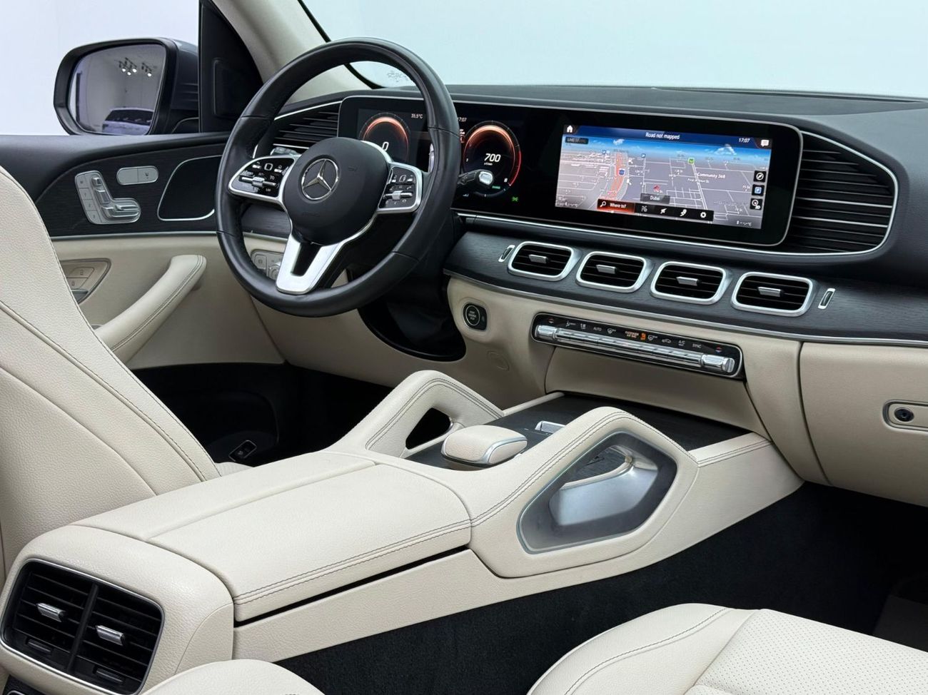 مرسيدس بنز GLE 450 2023 Mercedes-Benz GLE 450 4MATIC,One Year Unlimited KM Warranty,Full service history,GCC