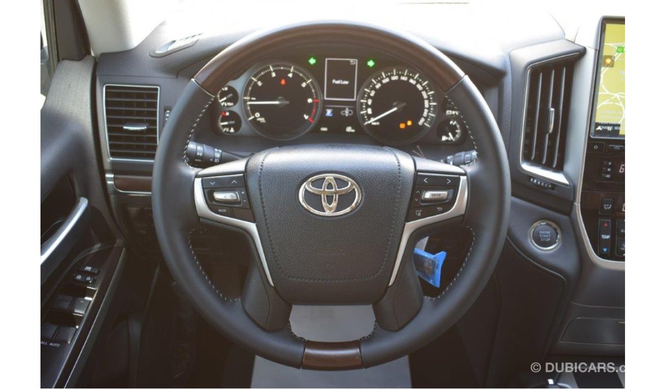 Toyota Land Cruiser VXR + V8 5.7L Petrol AT