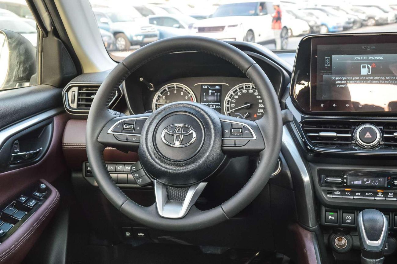 Toyota Urban Cruiser TOYOTA URBAN CRUISER YML 1.5L FWD SUV 2025