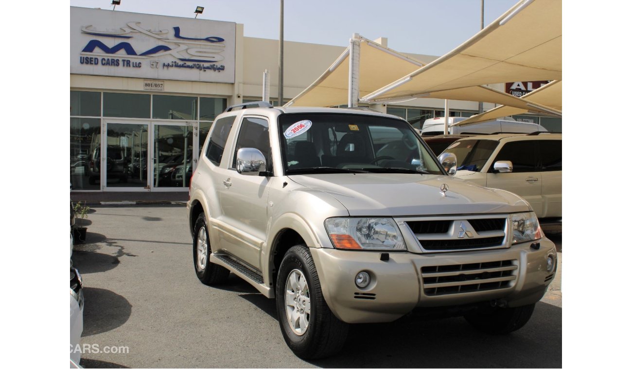 Mitsubishi Pajero COUPE  - GCC - CAR IS IN PERFECT CONDITION INSIDE OUT - ACCIDENTS FREE