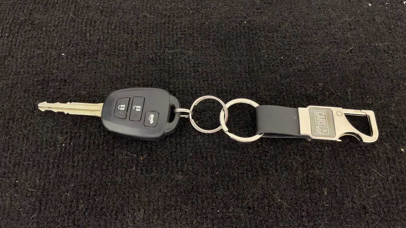 تويوتا يارس SE 1.5 | بدون دفعة مقدمة | اختبار القيادة في المنزل