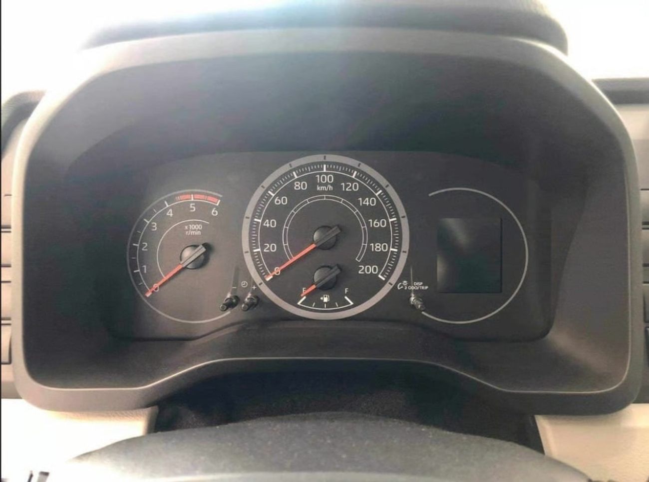 Toyota Hiace Toyota Hiace 2.8 L Diesel STD Roof ( Black Bumper)