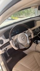 مرسيدس بنز S 560 Std 4.0L (463 HP)