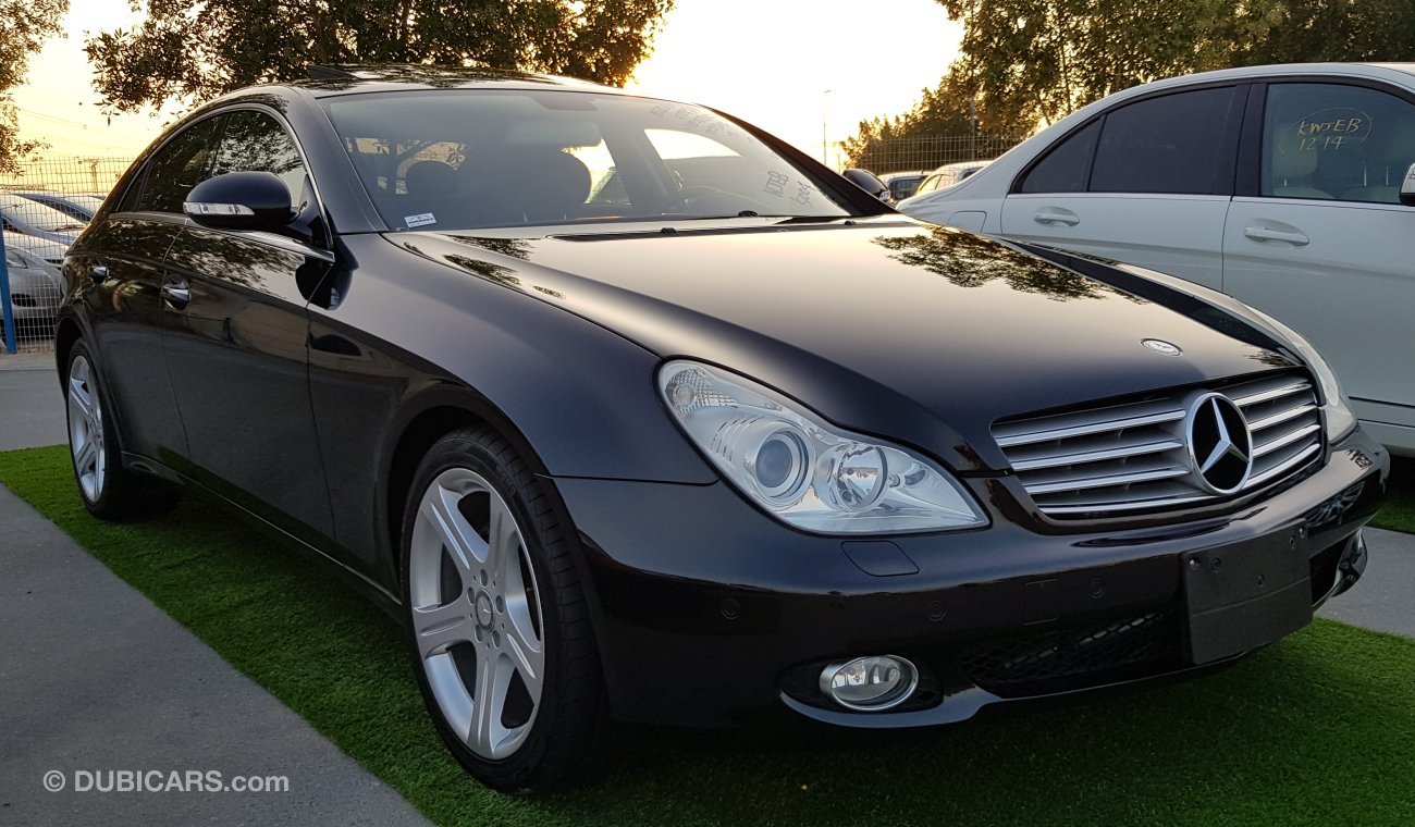 مرسيدس بنز CLS 550 وارد اليابان فائقة النظافه وصلت الان موديل 2008 خالية من الحوادث ومشيكه بالكامل