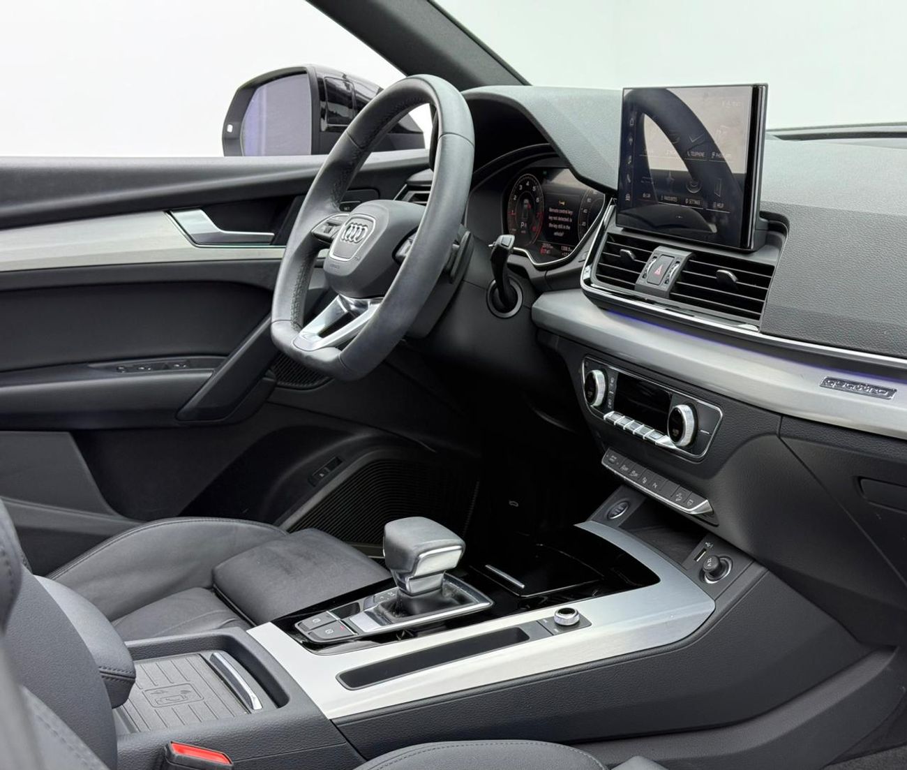 أودي Q5 45 TFSI quattro S Line 2.0L 2024 Audi Q5 S-Line Quattro, 2029 Audi Warranty + Service Pack, Low Km, 