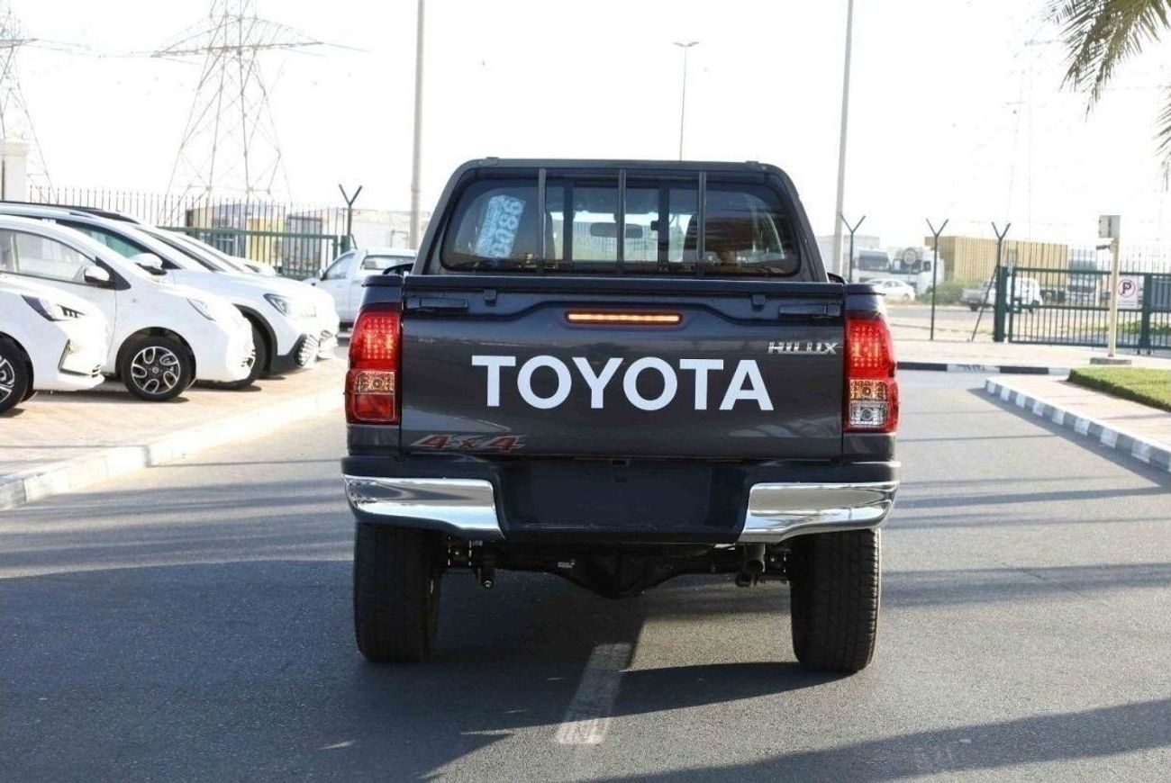 تويوتا هيلوكس HILUX AT 2.4L  Mid AT DIESEL Grey
