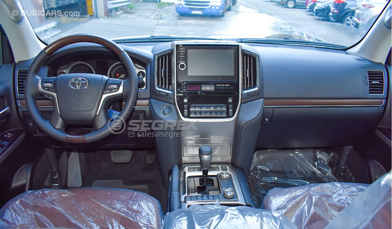 Toyota Land Cruiser 4.5L Turbo Diesel con Asientos de Cuero, Cámara Trasera y Techo Solar T/A 2020