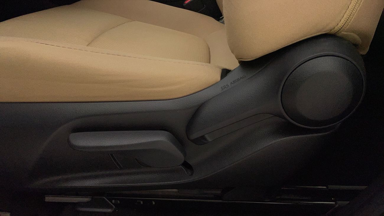 تويوتا راف ٤ EX 2.5 | بدون دفعة مقدمة | اختبار القيادة في المنزل