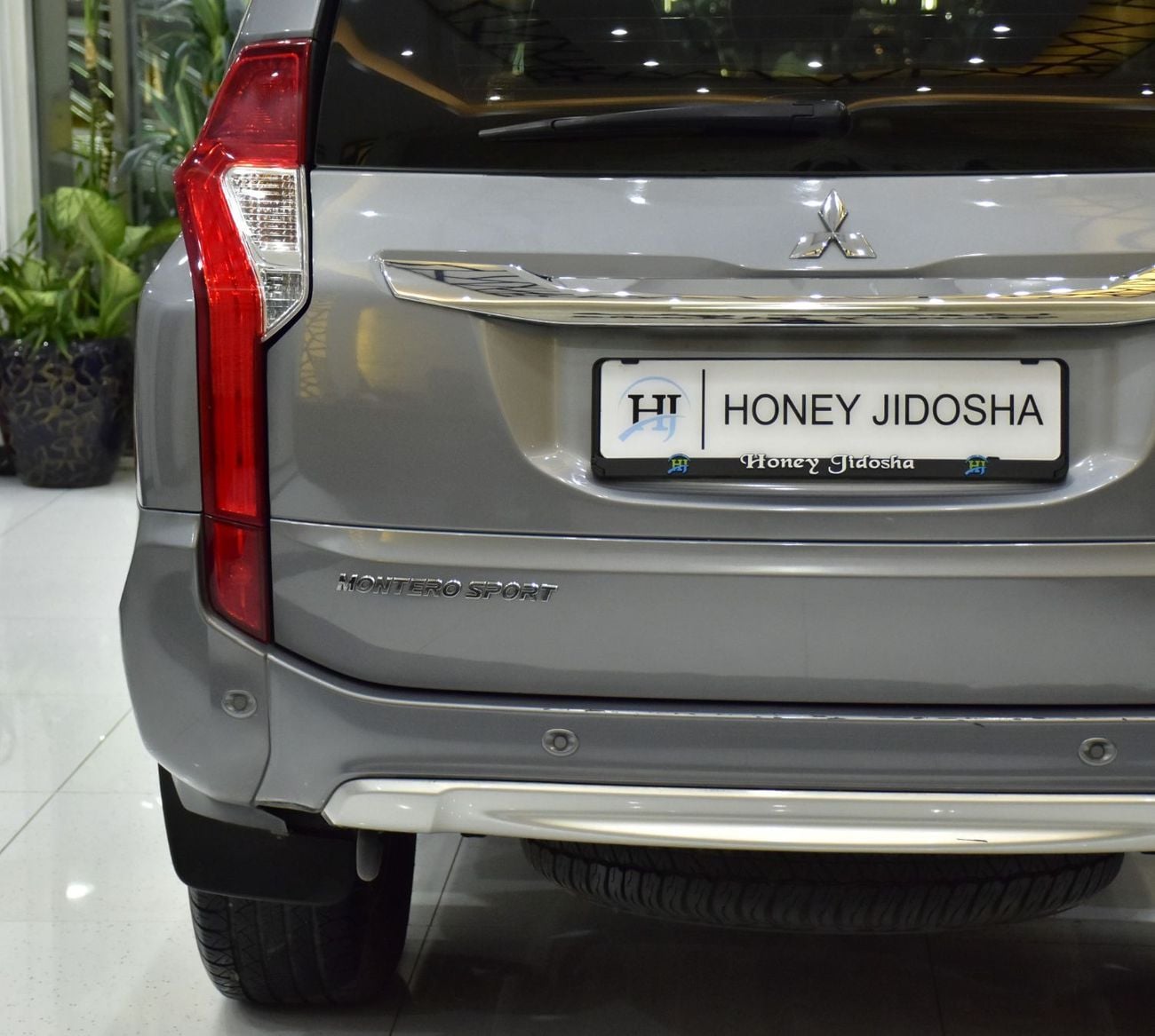 ميتسوبيشي مونتيرو سبورت GLS EXCELLENT DEAL for our Mitsubishi Montero Sport ( 2019 Model ) in Silver Color GCC Specs