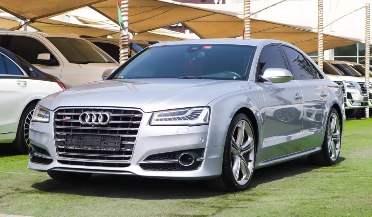 Audi S8