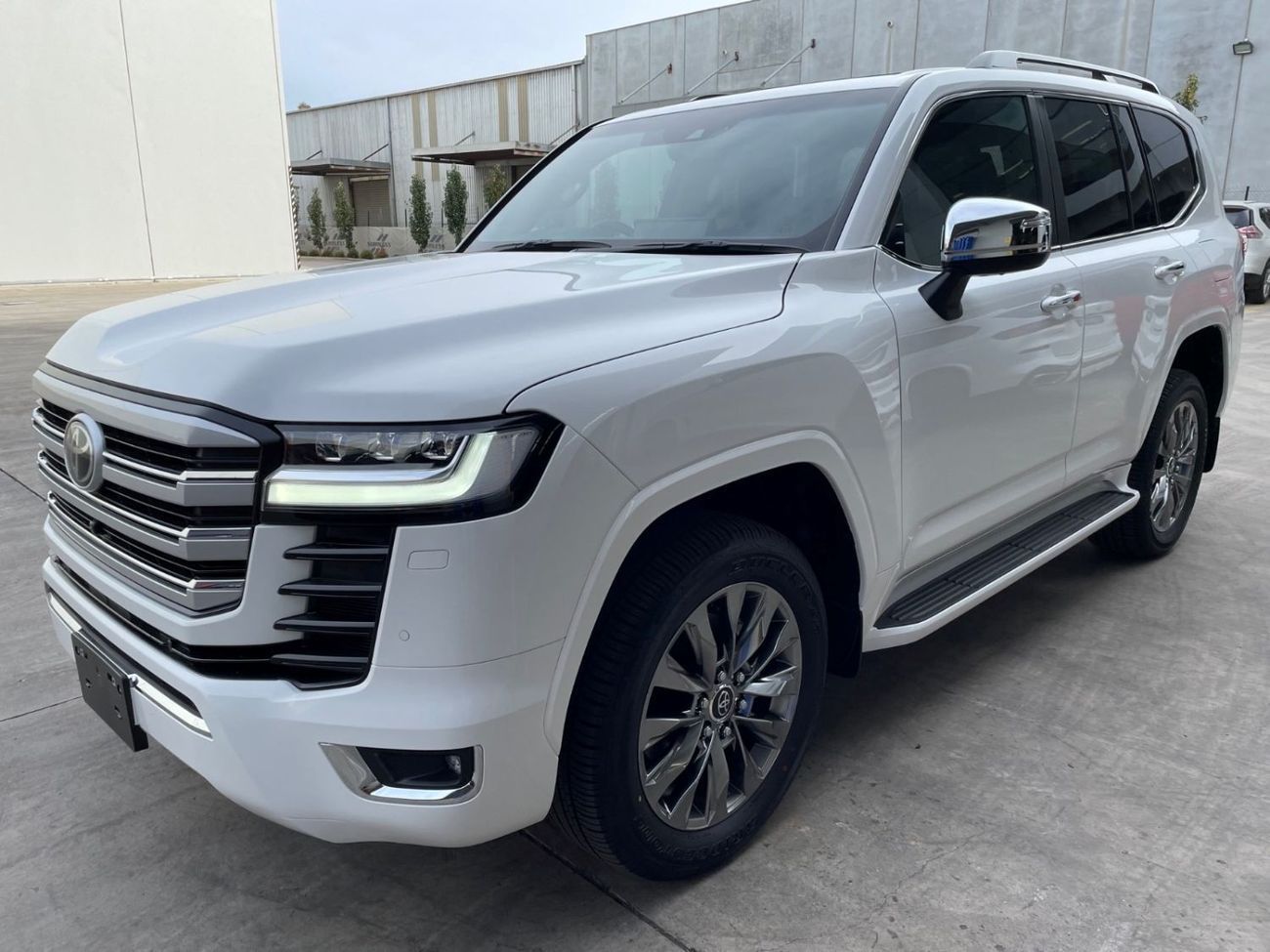 Toyota Land Cruiser (RIGHT HAND) 2025 ZX SAHARA 3.3L V6 TWIN TURBO 4X4 BRAND NEW 0KM