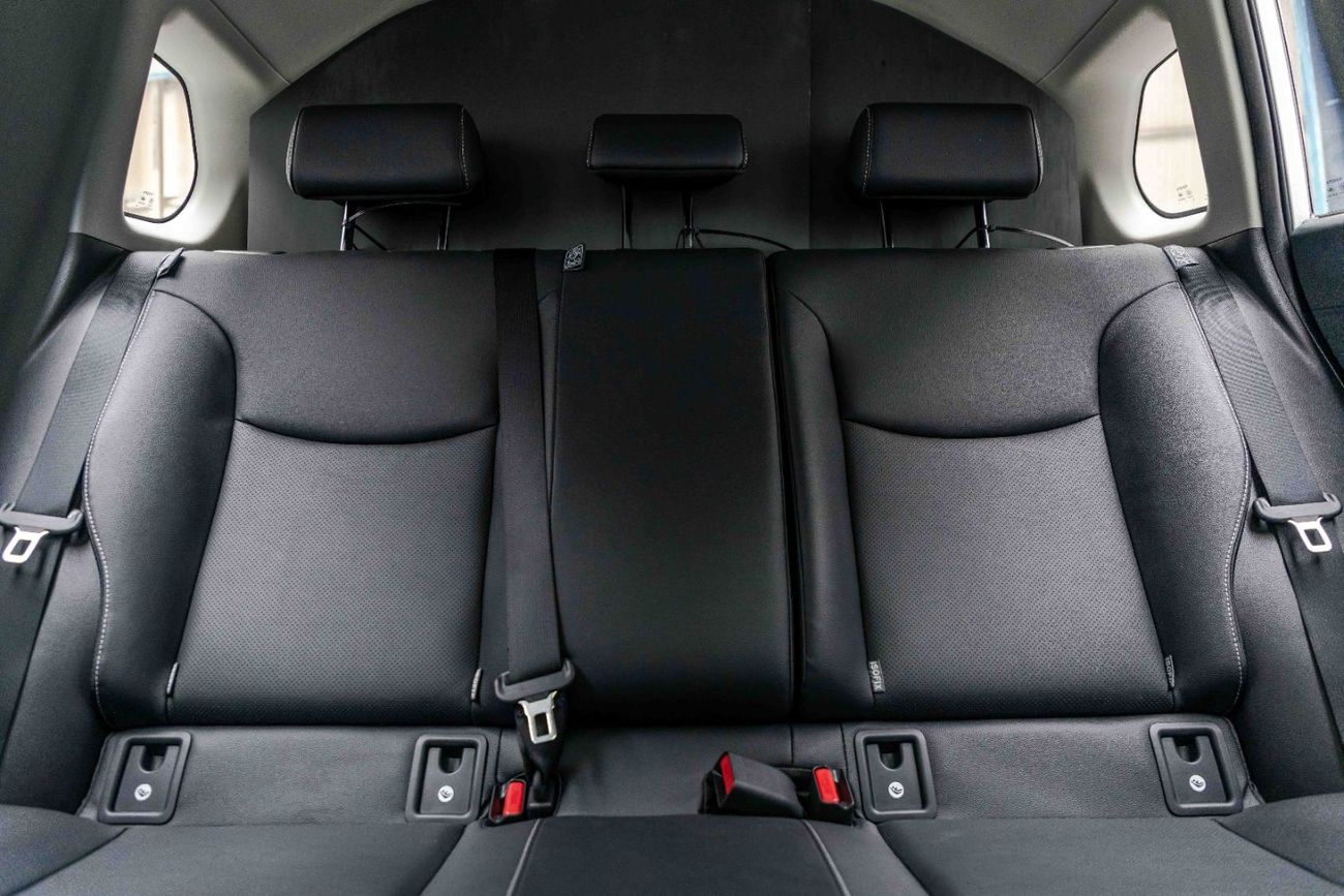 Toyota Frontlander Luxury Edition 2.0L - White Inside Black | Export Only