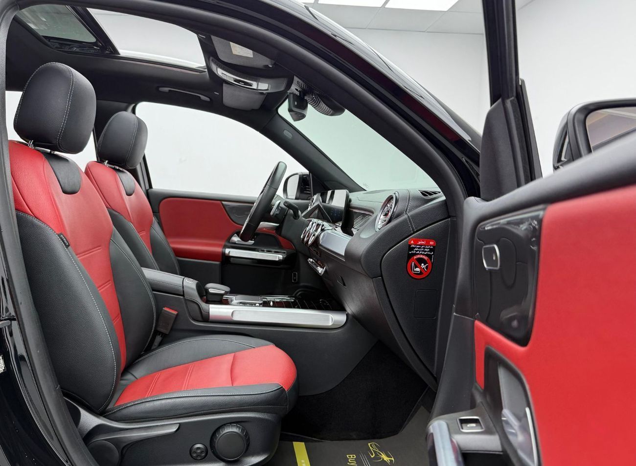 مرسيدس بنز GLB 250 4MATIC 2.0L 2022 Mercedes Benz GLB 250 4MATIC, 2027 MB Warranty + Service, Full MB Service History,