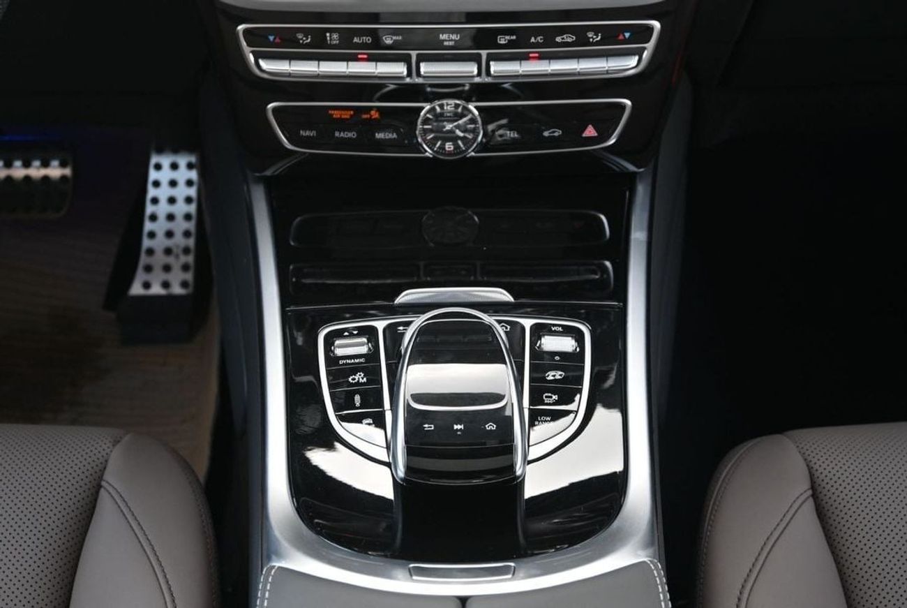 Mercedes-Benz G 63 AMG Mercedes AMG G63 4.0-litre Twin-Turbocharged V8 Petrol, Model 2024 Color White