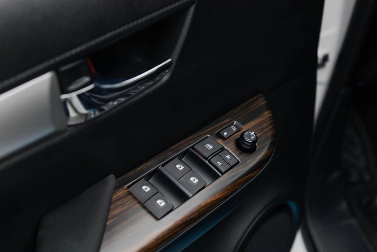 Toyota Hilux GLX 2.7L Double Cab Utility 4WD A/T platinum