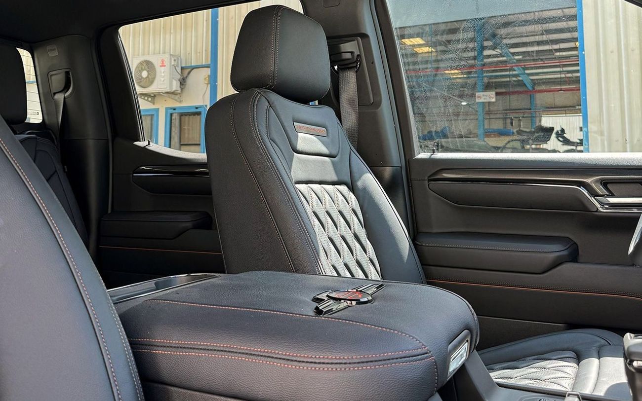 جي أم سي سييرا 6.2 V8 1500 AT4 harley davidson in LEFT HAND DRIVE