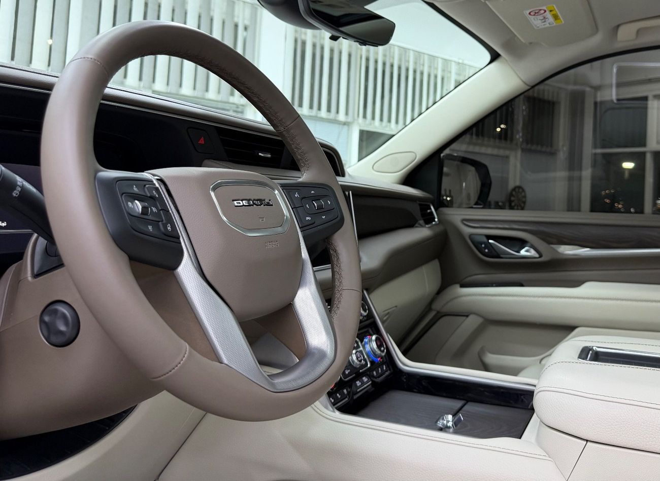 GMC Yukon XL GCC .. FSH .. 6,2L .. XL .