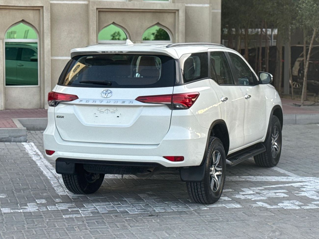 Toyota Fortuner 2.7L EXR LHD Automatic Petrol SUV AWD 7 Seats 5 Doors